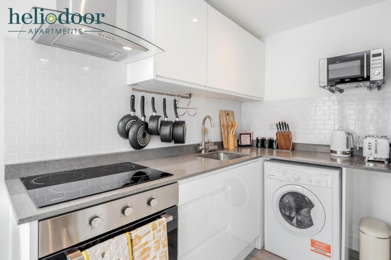 Milton Keynes Apartments, Sleeps Up To 5, Free Parking, Free Wifi & Movies, 7 Mins Drive To Milton Keynes Central Station For Direct Trains To London & The North Esterno foto