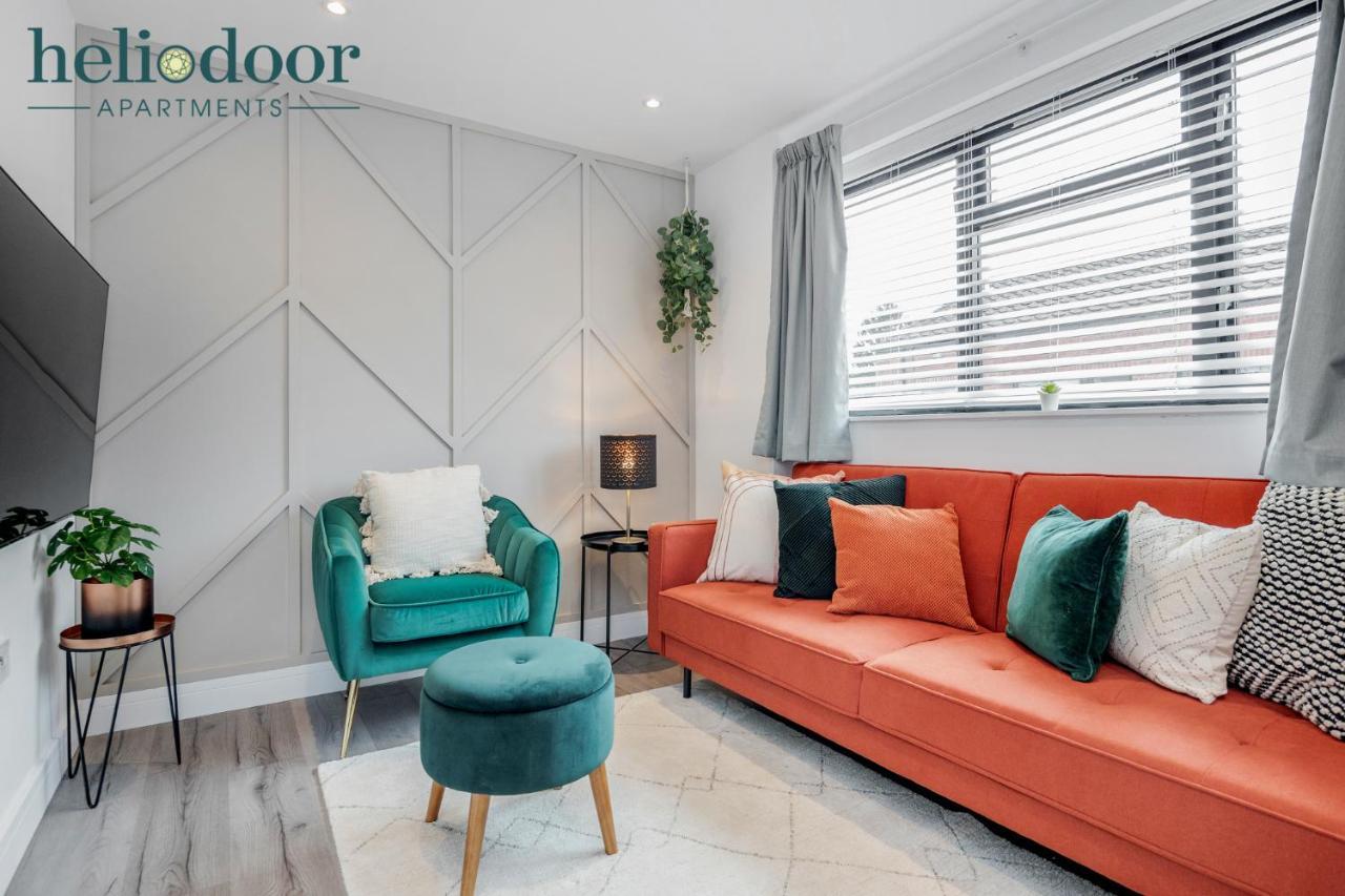 Milton Keynes Apartments, Sleeps Up To 5, Free Parking, Free Wifi & Movies, 7 Mins Drive To Milton Keynes Central Station For Direct Trains To London & The North Esterno foto