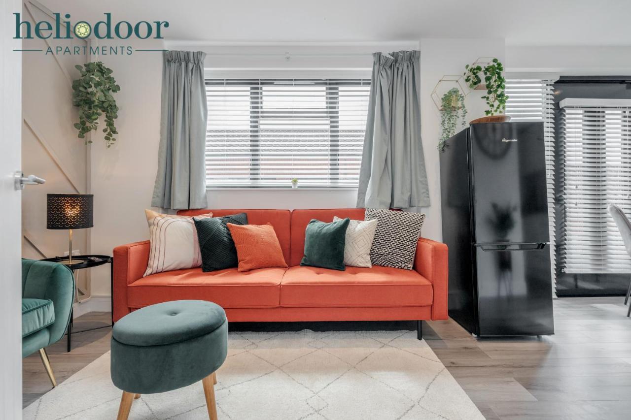 Milton Keynes Apartments, Sleeps Up To 5, Free Parking, Free Wifi & Movies, 7 Mins Drive To Milton Keynes Central Station For Direct Trains To London & The North Esterno foto