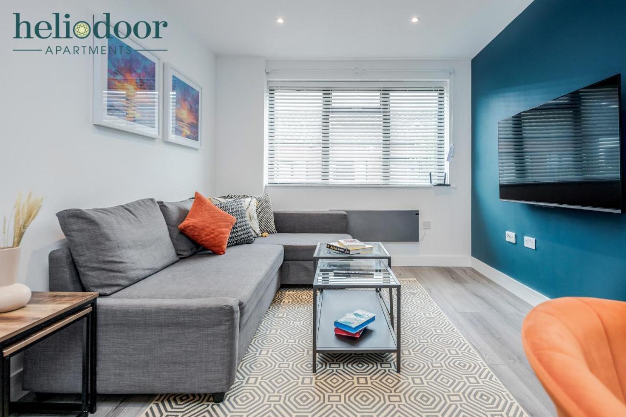 Milton Keynes Apartments, Sleeps Up To 5, Free Parking, Free Wifi & Movies, 7 Mins Drive To Milton Keynes Central Station For Direct Trains To London & The North Esterno foto