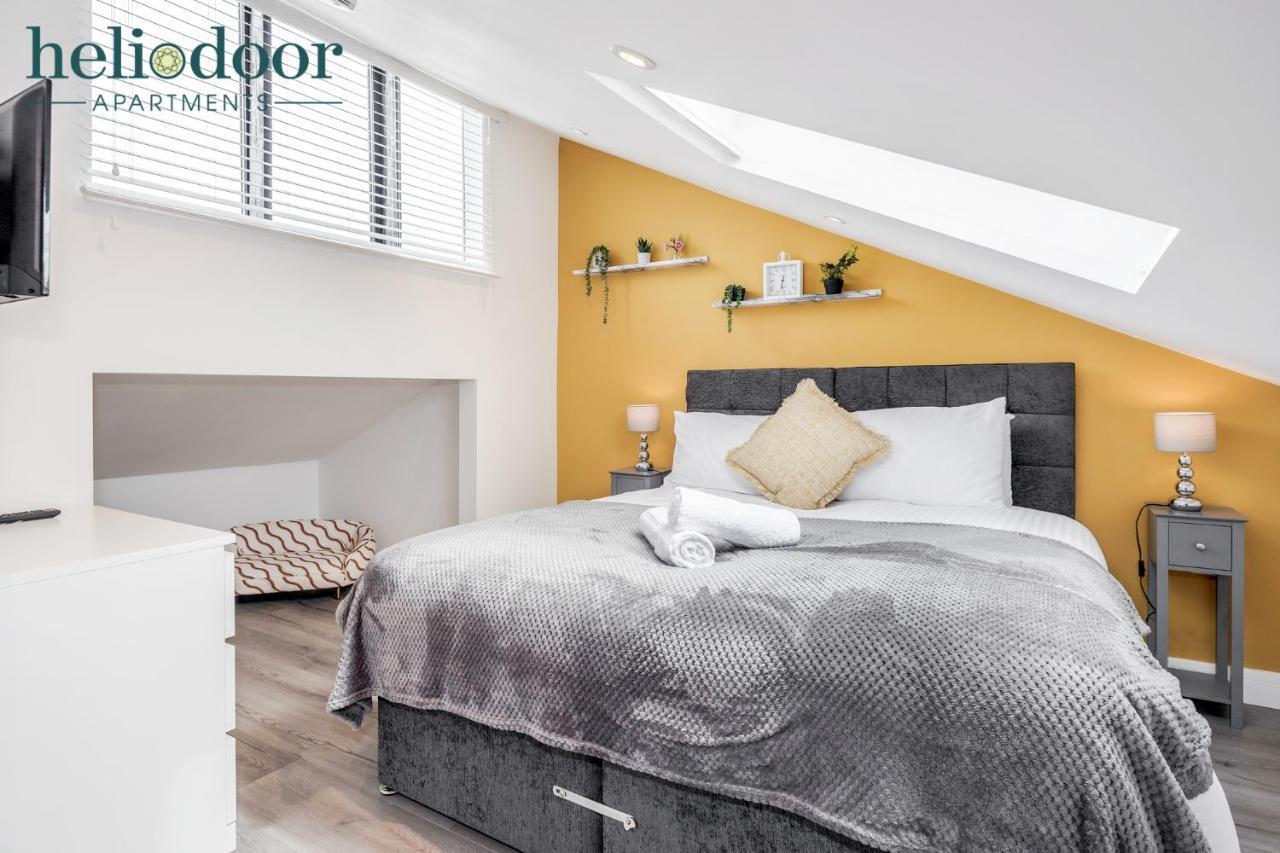 Milton Keynes Apartments, Sleeps Up To 5, Free Parking, Free Wifi & Movies, 7 Mins Drive To Milton Keynes Central Station For Direct Trains To London & The North Esterno foto