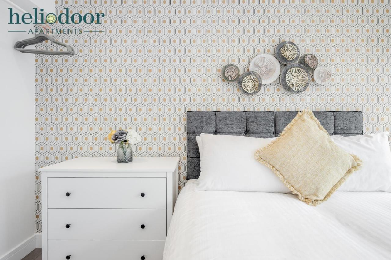 Milton Keynes Apartments, Sleeps Up To 5, Free Parking, Free Wifi & Movies, 7 Mins Drive To Milton Keynes Central Station For Direct Trains To London & The North Esterno foto