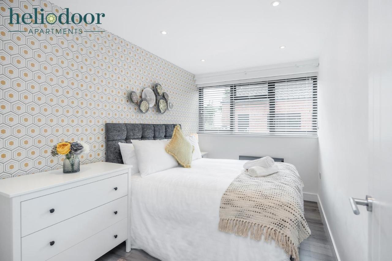 Milton Keynes Apartments, Sleeps Up To 5, Free Parking, Free Wifi & Movies, 7 Mins Drive To Milton Keynes Central Station For Direct Trains To London & The North Esterno foto