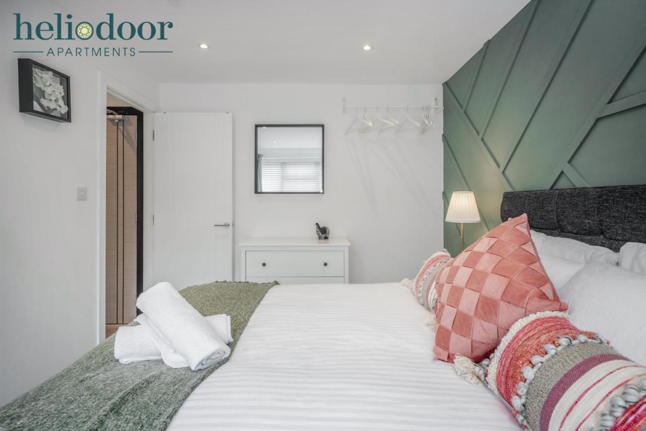 Milton Keynes Apartments, Sleeps Up To 5, Free Parking, Free Wifi & Movies, 7 Mins Drive To Milton Keynes Central Station For Direct Trains To London & The North Esterno foto