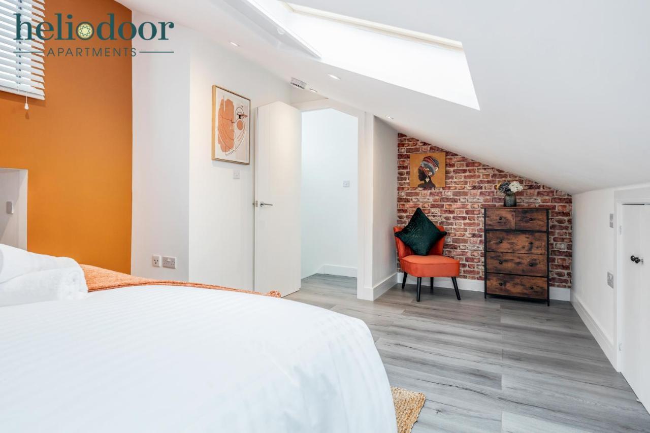 Milton Keynes Apartments, Sleeps Up To 5, Free Parking, Free Wifi & Movies, 7 Mins Drive To Milton Keynes Central Station For Direct Trains To London & The North Esterno foto