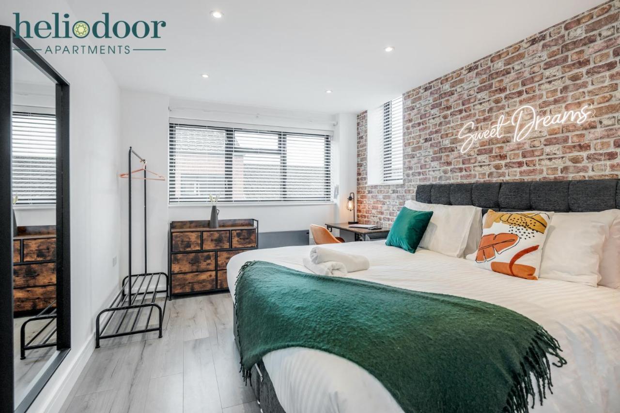 Milton Keynes Apartments, Sleeps Up To 5, Free Parking, Free Wifi & Movies, 7 Mins Drive To Milton Keynes Central Station For Direct Trains To London & The North Esterno foto