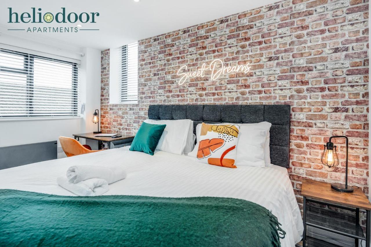 Milton Keynes Apartments, Sleeps Up To 5, Free Parking, Free Wifi & Movies, 7 Mins Drive To Milton Keynes Central Station For Direct Trains To London & The North Esterno foto